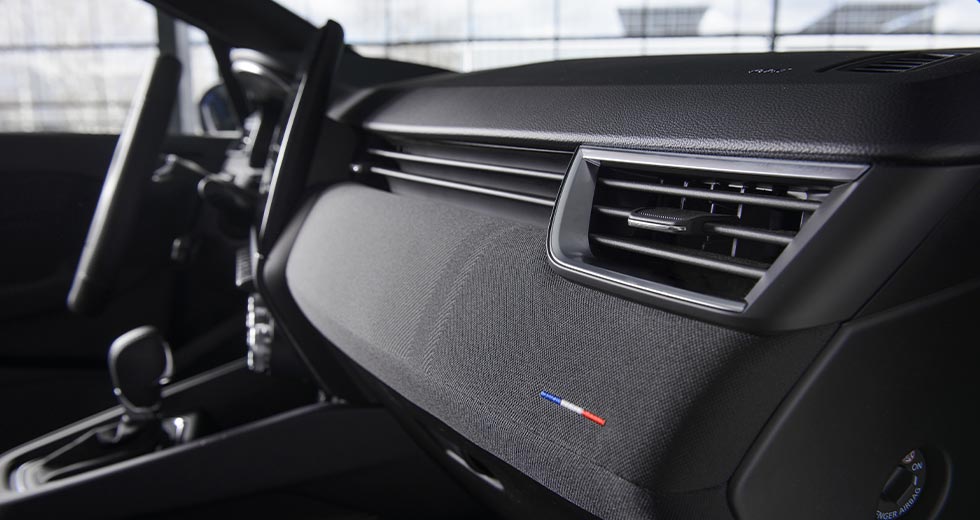 broderie tableau de bord renault clio