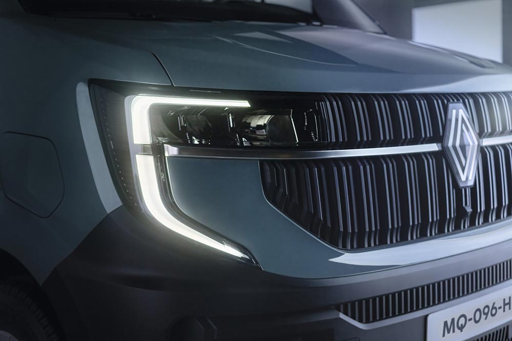 phares led en forme de c sur renault master 2024