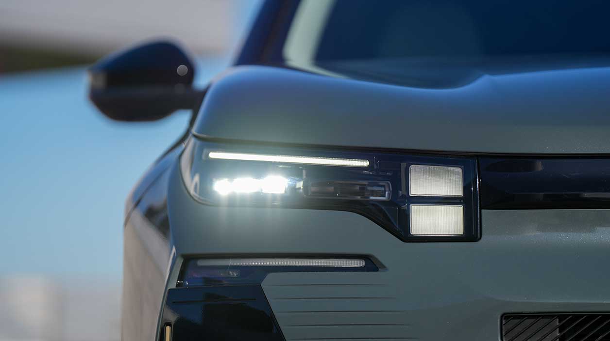 détail phare avant du c5 aircross