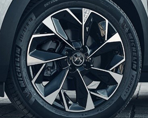 DS 3 CROSSBACK Louvre