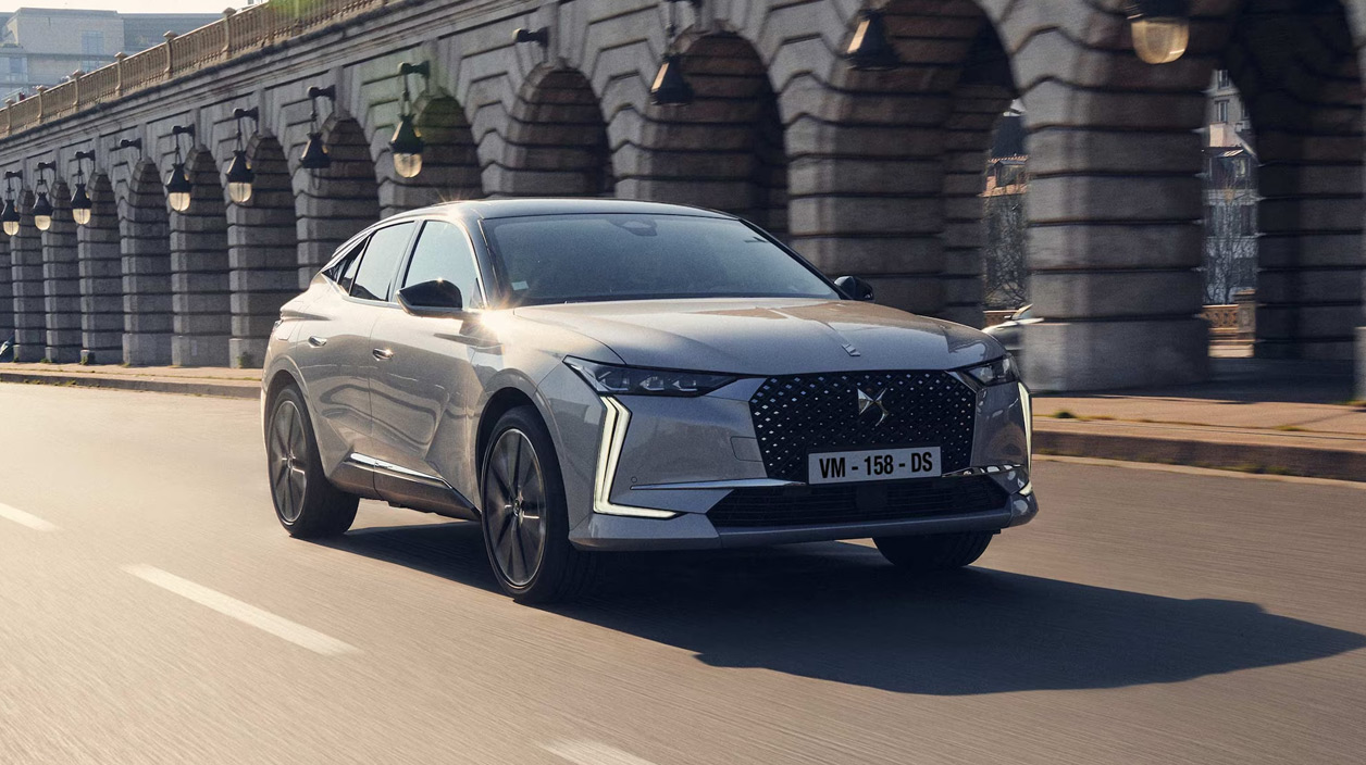 DS 4
