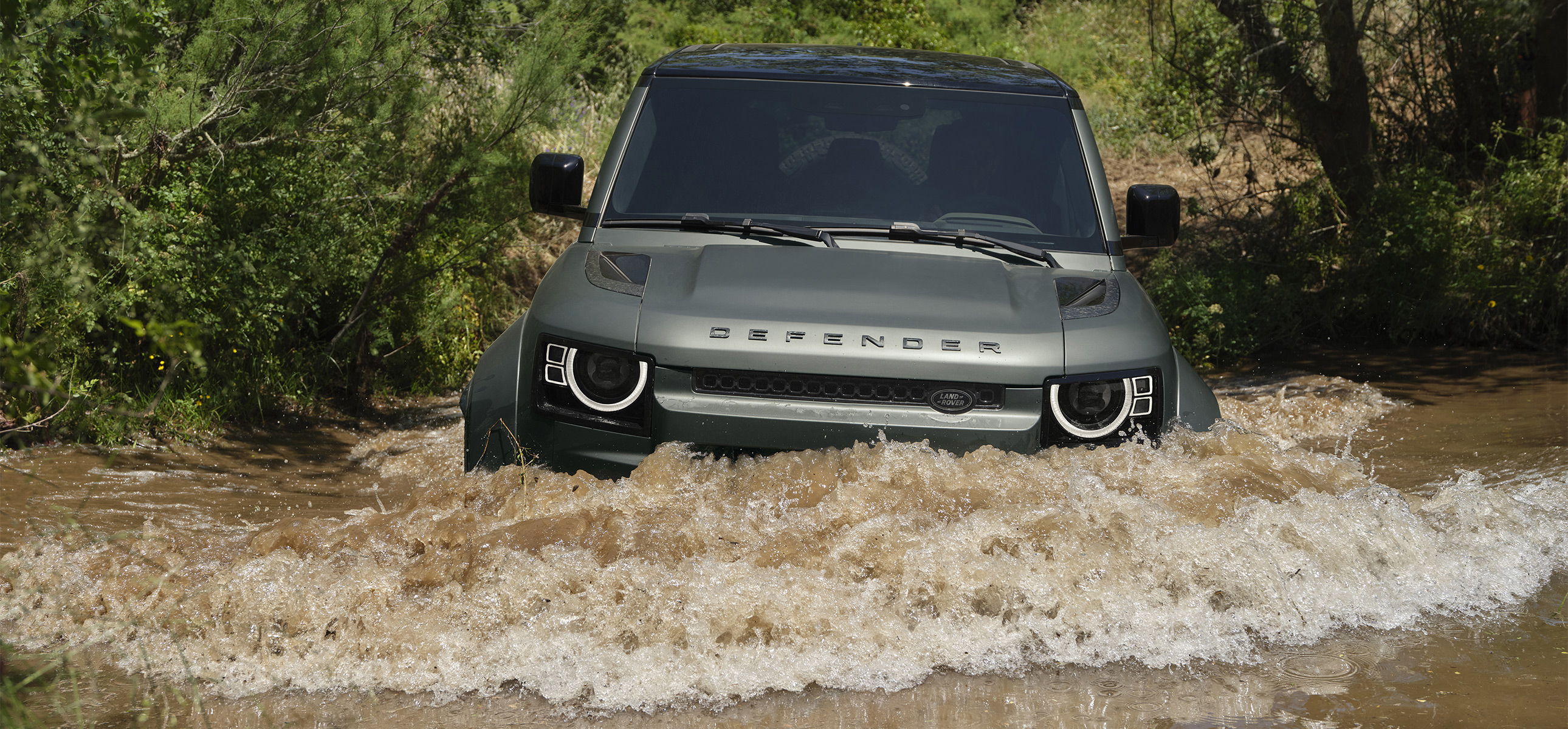 Nouveau Defender Octa immersion dans l'eau