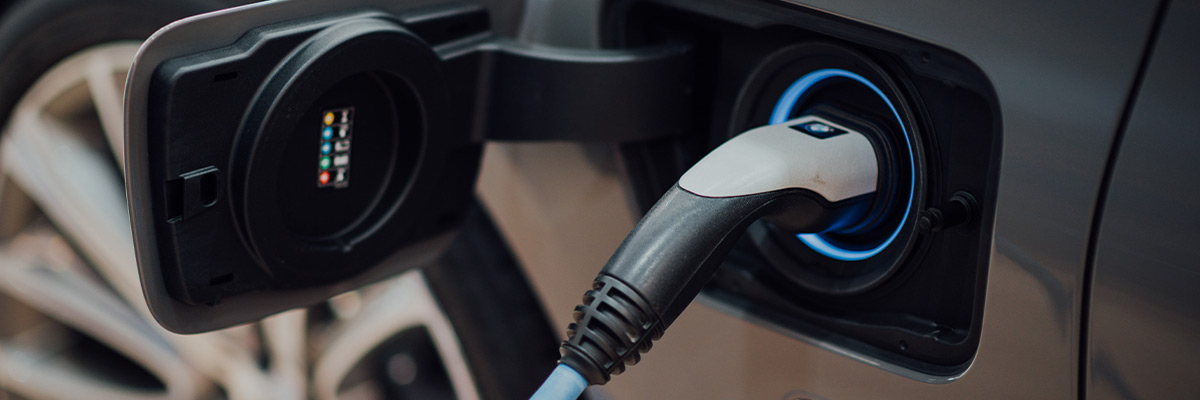 Installer une borne de recharge pour une voiture électrique - Une Pièce en  Plus